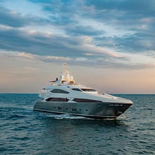 Sunseeker Superyacht Experience with Gourmet Dining,Premium Drinks & Live Music – Boat Tours and Cruises Sunseeker Superyacht Experience with Gourmet Dining