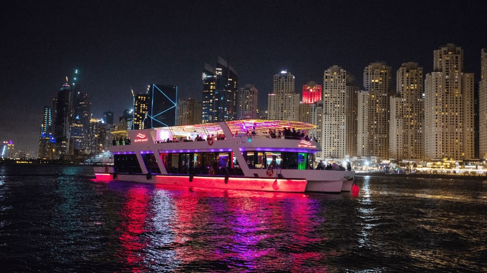 Dubai Marina Dinner Cruise with Live Music & Open Bar – Boat Tours and Cruises Dubai Marina Dinner Cruise with Live Music & Open Bar – Boat Tours and Cruises